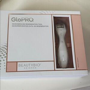 GloPRO Microneedling Regeneration Tool